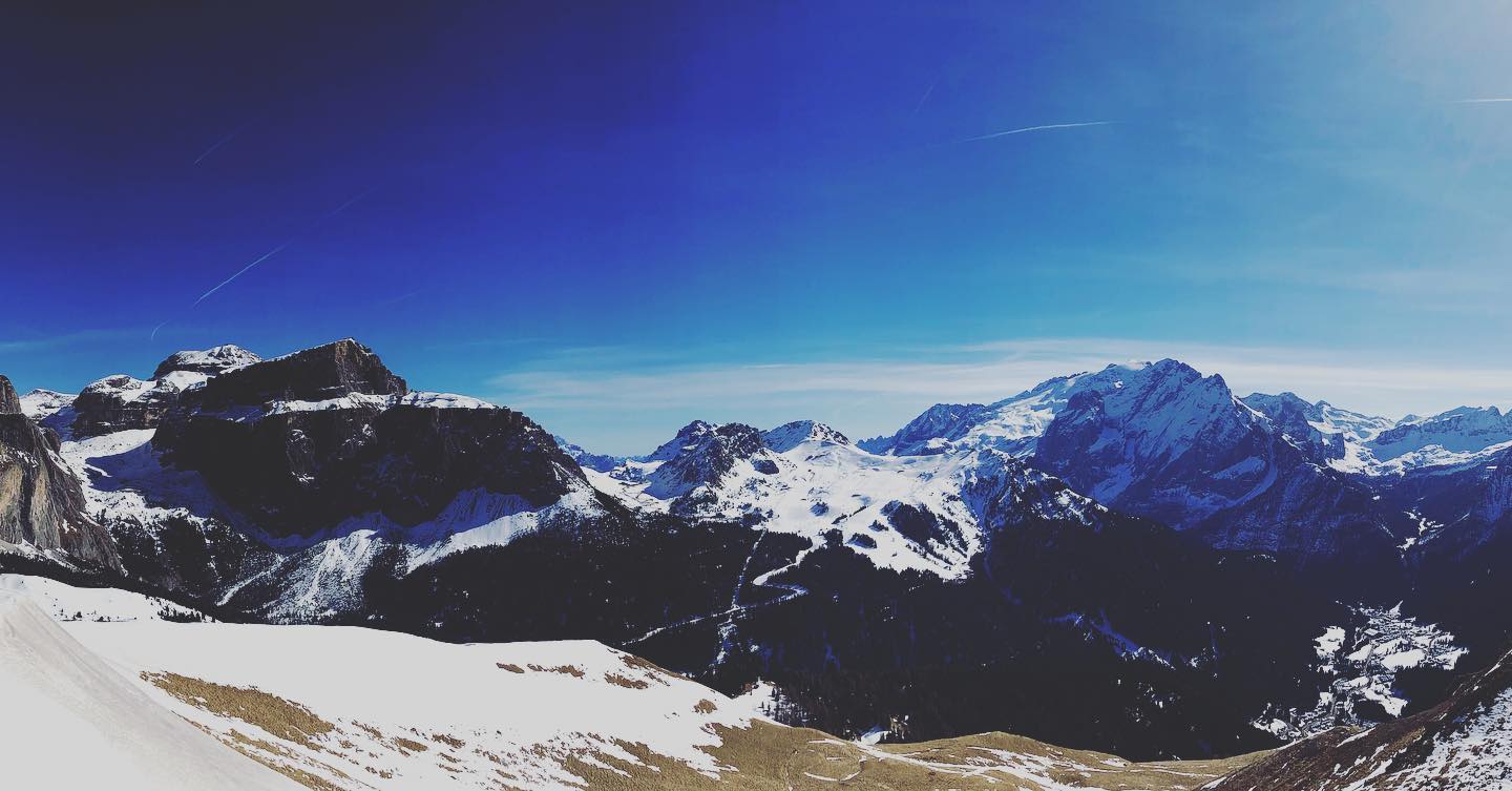 More amazing weather and great skiing in the Dolomites.