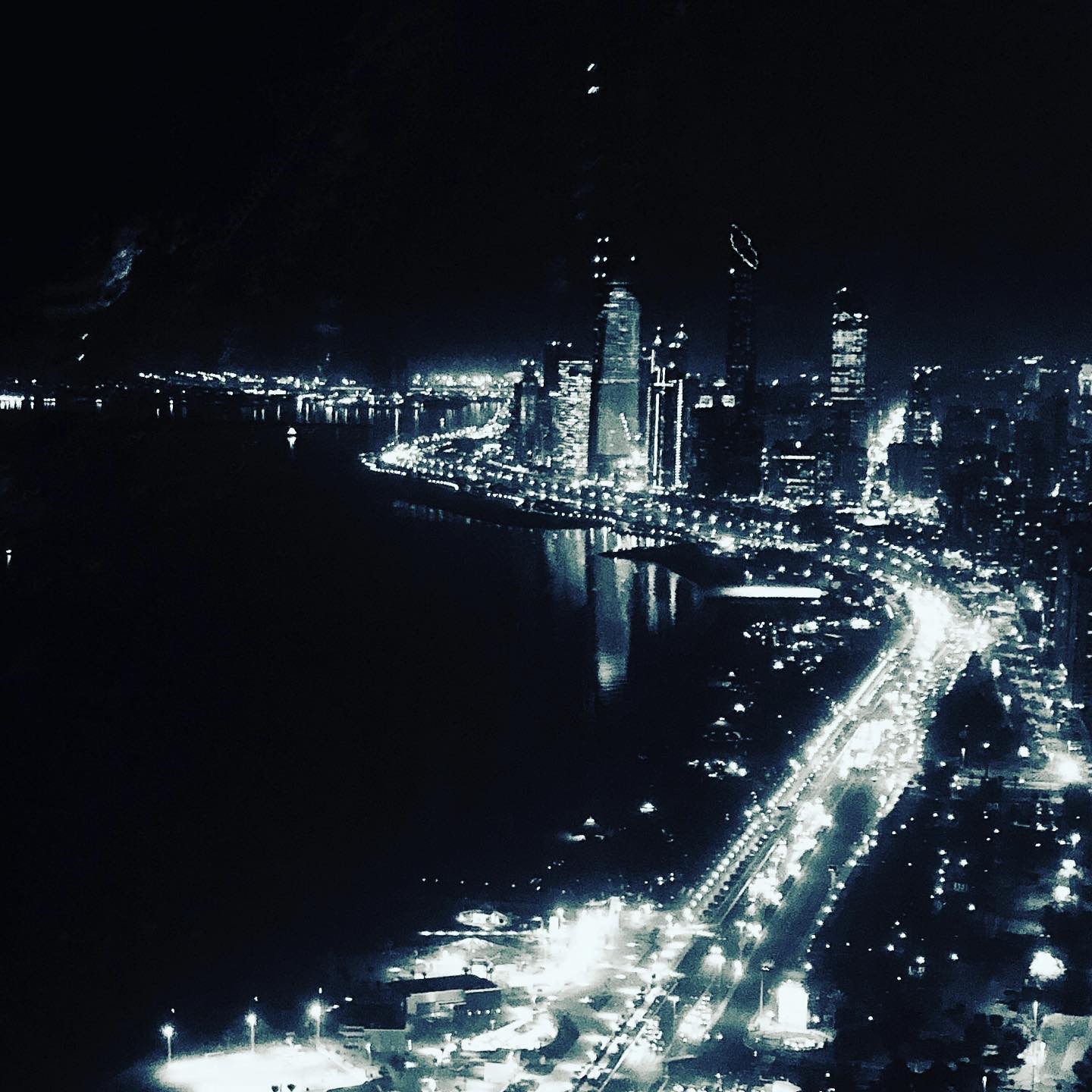 Looking down the Abu Dhabi corniche.