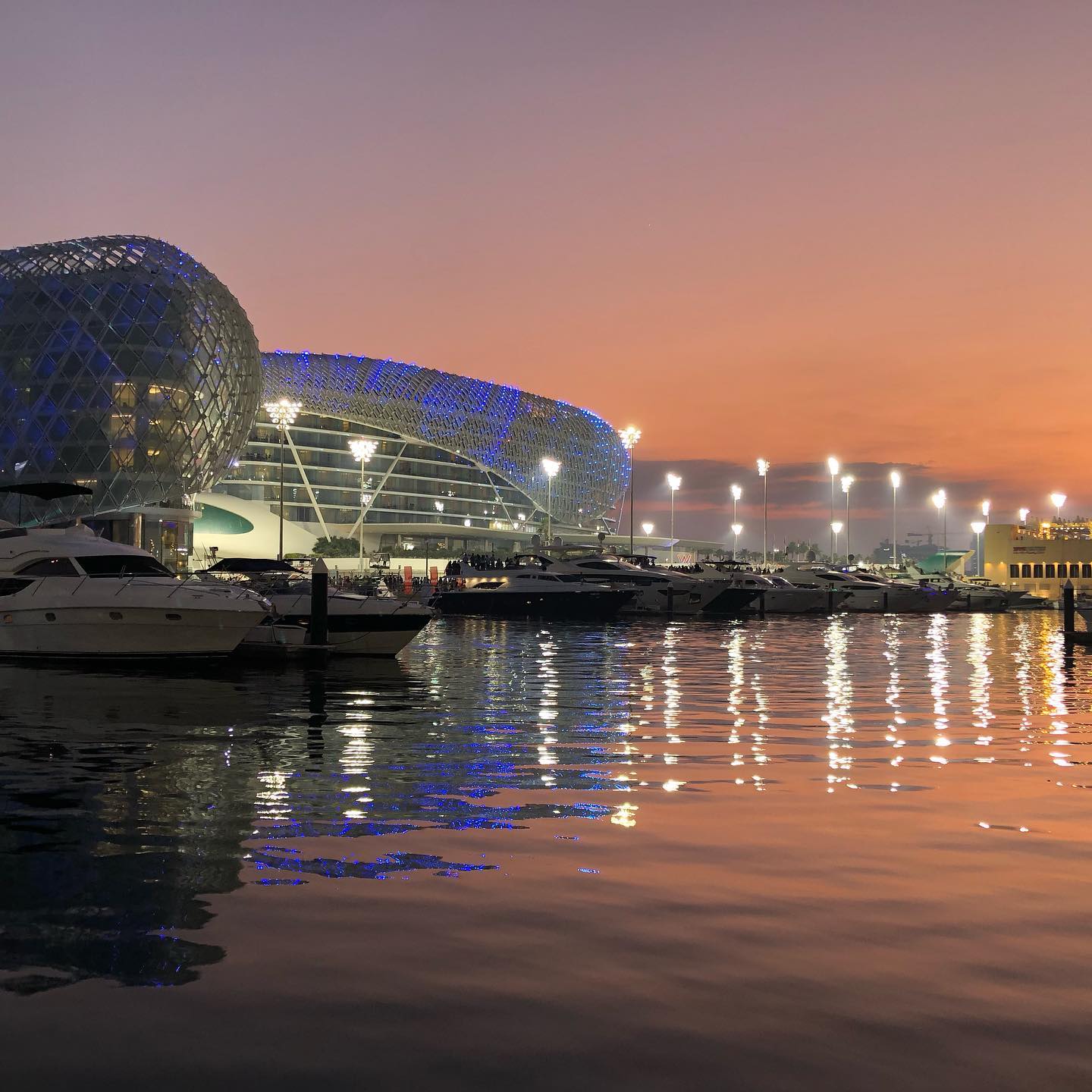 The sun is setting on Abu Dhabi and the 2019 #f1 season. #abudhabigp #inabudhabi